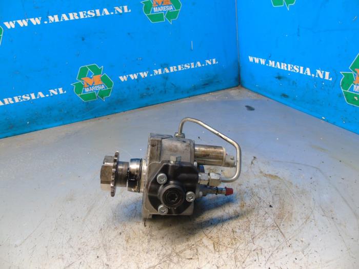 Mechanical fuel pump Opel Astra