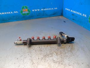 Gebruikte Injector brug Opel Astra K 1.6 CDTI 110 16V Prijs € 52,50 Margeregeling aangeboden door Maresia Auto Recycling B.V.