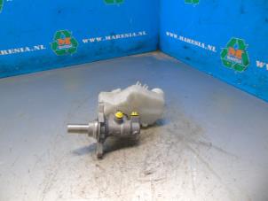 Gebruikte Hoofdremcilinder Renault Clio V (RJAB) 1.0 TCe 100 12V Bi-Fuel Prijs € 52,50 Margeregeling aangeboden door Maresia Auto Recycling B.V.