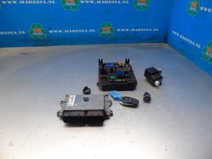 Gebruikte Kontaktslot + computer Opel Corsa F (UB/UH/UP) Electric, Corsa-e 50kWh Prijs op aanvraag aangeboden door Maresia Auto Recycling B.V.