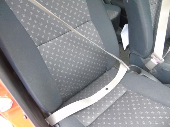 Front seatbelt, right Daihatsu Cuore