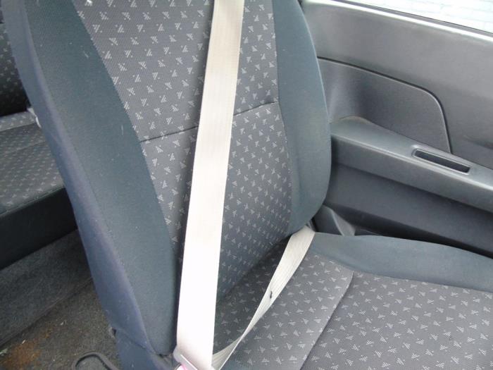 Front seatbelt, left Daihatsu Cuore