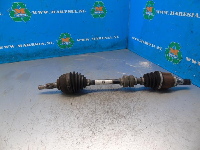 Gebruikte Steekas links-voor Nissan Micra (K14) 0.9 IG-T 12V Prijs € 105,00 Margeregeling aangeboden door Maresia Auto Recycling B.V.