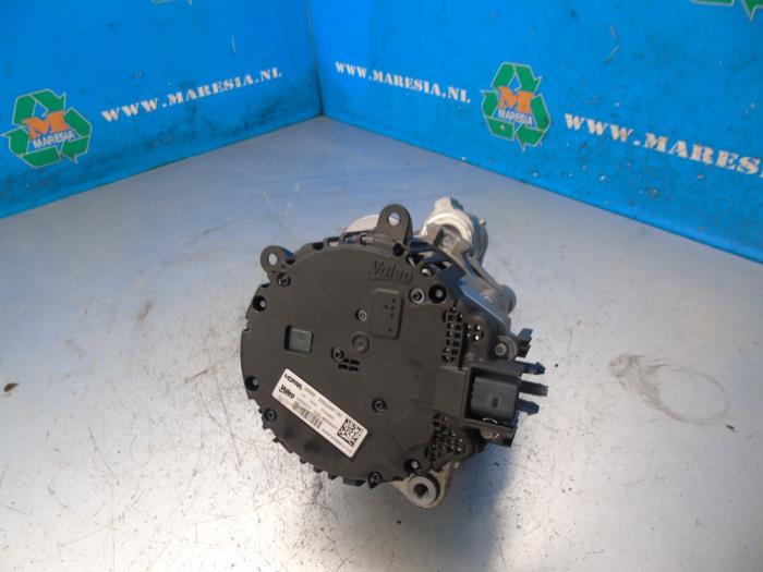 Dynamo van een Fiat 500 (312) 1.0 Hybrid 2023