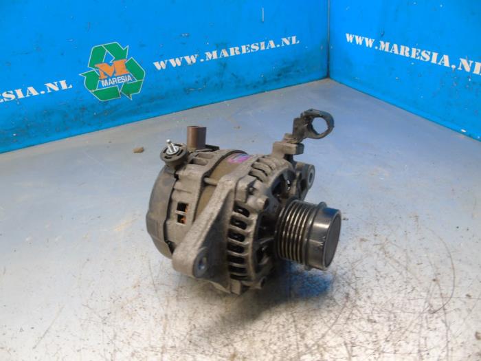 Dynamo van een Toyota RAV4 (A4) 2.0 16V VVT-i 4x4 2016