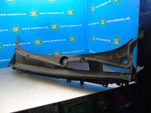 Gebruikte Paravent Lynk &amp; Co 01 1.5 PHEV Prijs € 78,75 Margeregeling aangeboden door Maresia Auto Recycling B.V.