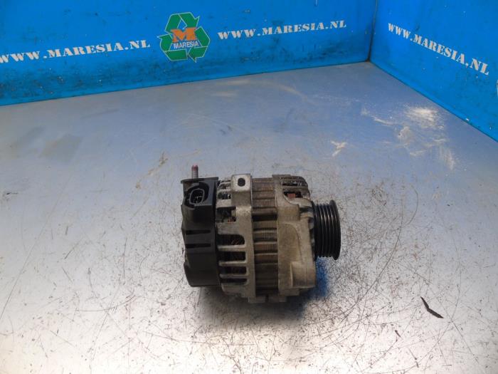 Gebruikte Dynamo Hyundai i20 1.2i 16V Prijs € 21,00 Margeregeling aangeboden door Maresia Auto Recycling B.V.