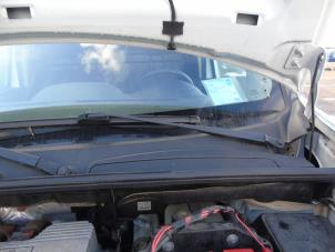 Gebruikte Ruitenwissermotor voor Renault Kangoo Express (FW) ZE Prijs € 57,75 Margeregeling aangeboden door Maresia Auto Recycling B.V.