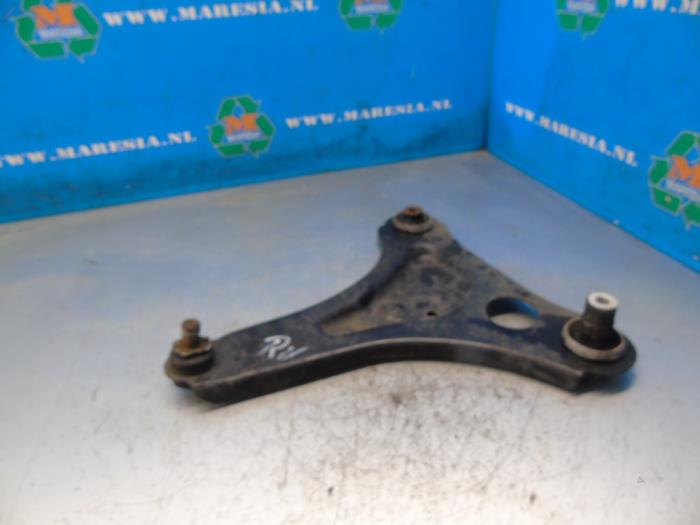 Front lower wishbone, right Renault Twingo