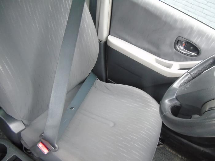 Front seatbelt, left Toyota Yaris
