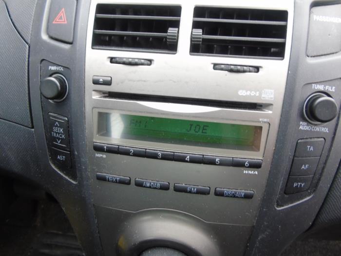 Radio CD player Toyota Yaris