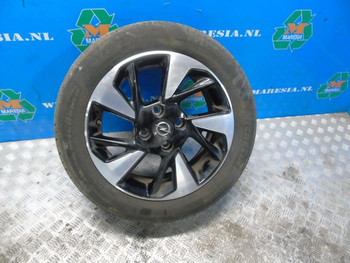 Felge + Reifen Opel Corsa