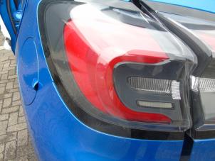 Gebruikte Achterlicht links Ford Puma 1.0 Ti-VCT EcoBoost mHEV 12V Prijs € 194,25 Margeregeling aangeboden door Maresia Auto Recycling B.V.