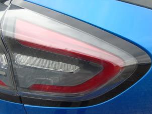 Gebruikte Achterlicht links Ford Puma 1.0 Ti-VCT EcoBoost mHEV 12V Prijs € 115,50 Margeregeling aangeboden door Maresia Auto Recycling B.V.