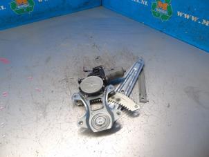 Gebruikte Raammechaniek 4Deurs links-achter Mitsubishi Eclipse Cross (GK/GL) 2.4 16V PHEV 4x4 Prijs € 78,75 Margeregeling aangeboden door Maresia Auto Recycling B.V.