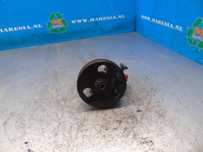 Gebruikte Pomp Servo Chevrolet Cruze (300) 2.0 D 16V Prijs € 76,13 Margeregeling aangeboden door Maresia Auto Recycling B.V.