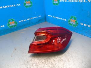 Gebruikte Achterlicht rechts Ford Fiesta 7 1.0 Active EcoBoost 12V Hybrid 125 Prijs € 136,50 Margeregeling aangeboden door Maresia Auto Recycling B.V.