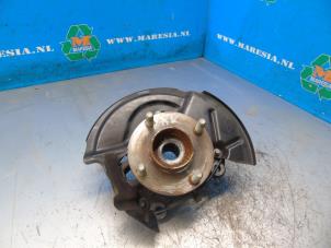 Gebruikte Fusee rechts-voor Ford Fiesta 7 1.0 Active EcoBoost 12V Hybrid 125 Prijs € 110,25 Margeregeling aangeboden door Maresia Auto Recycling B.V.