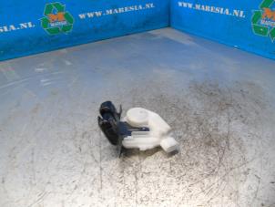 Gebruikte Achterklep Slotmechaniek Toyota Yaris III (P13) 1.5 16V Hybrid Prijs € 36,75 Margeregeling aangeboden door Maresia Auto Recycling B.V.