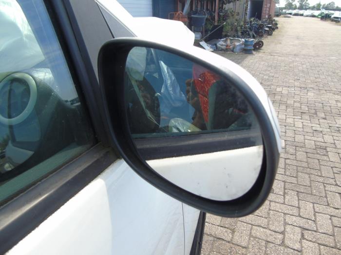 Gebruikte Spiegel Buiten rechts Ford Ka II 1.2 Prijs € 47,25 Margeregeling aangeboden door Maresia Auto Recycling B.V.