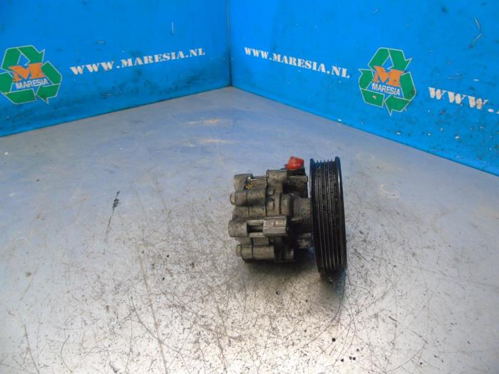 Gebruikte Pomp Servo Opel Antara (LA6) 2.2 CDTI 16V 4x2 Prijs € 73,50 Margeregeling aangeboden door Maresia Auto Recycling B.V.