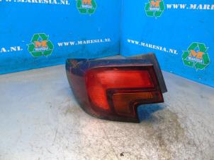 Gebruikte Achterlicht links Opel Astra K 1.0 Turbo 12V Prijs € 47,25 Margeregeling aangeboden door Maresia Auto Recycling B.V.