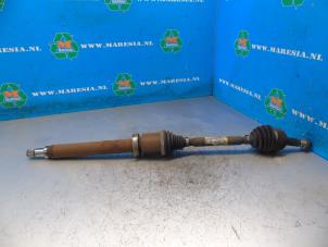 Gebruikte Aandrijfas rechts-voor Ford Transit Courier 1.5 TDCi 75 Prijs € 183,75 Margeregeling aangeboden door Maresia Auto Recycling B.V.