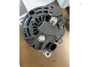 Gebruikte Dynamo Mercedes CLK (C209) 3.2 320 V6 18V Prijs € 78,75 Margeregeling aangeboden door Maresia Auto Recycling B.V.