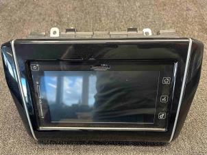 Gebruikte Display Multi Media regelunit Suzuki Swift (ZC/ZD) 1.2 Dual Jet 16V Smart Hybrid Prijs € 420,00 Margeregeling aangeboden door Maresia Auto Recycling B.V.