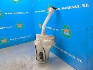 Gebruikte Ruitensproeiertank voor Opel Mokka/Mokka X 1.6 16V EcoFlex 4x2 Prijs € 52,50 Margeregeling aangeboden door Maresia Auto Recycling B.V.