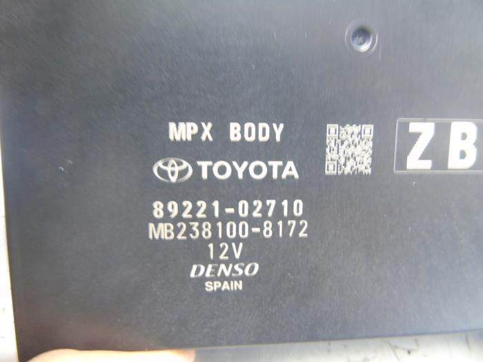 Computer Body Control van een Toyota Corolla (E21/EA1/EH1) 1.8 16V Hybrid 2022