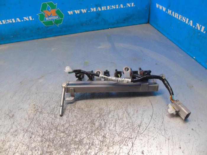 Gebruikte Injector brug Toyota Aygo (B40) 1.0 12V VVT-i Prijs € 105,00 Margeregeling aangeboden door Maresia Auto Recycling B.V.
