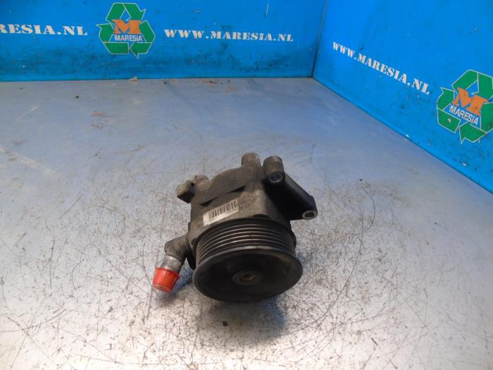 Gebruikte Servopomp Iveco New Daily VI 33S14, 35C14, 35S14 Prijs € 168,00 Margeregeling aangeboden door Maresia Auto Recycling B.V.