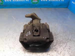 Gebruikte Remklauw (Tang) rechts-achter Iveco New Daily VI 33S14, 35C14, 35S14 Prijs € 136,50 Margeregeling aangeboden door Maresia Auto Recycling B.V.