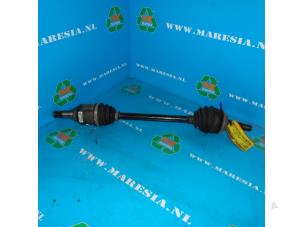 Gebruikte Steekas links-voor Toyota Yaris (P1) 1.3 16V VVT-i Prijs € 47,25 Margeregeling aangeboden door Maresia Auto Recycling B.V.