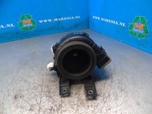 Gebruikte Accu ventilator Lexus UX 250h 2.0 16V Prijs € 68,25 Margeregeling aangeboden door Maresia Auto Recycling B.V.