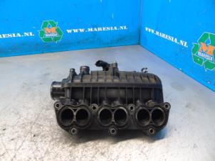 Gebruikte Spruitstuk Inlaat Ford C-Max (DXA) 1.0 Ti-VCT EcoBoost 12V 125 Prijs € 73,50 Margeregeling aangeboden door Maresia Auto Recycling B.V.