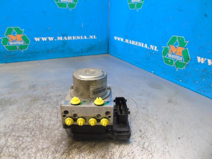 Gebruikte ABS Pomp Nissan Juke (F15) 1.2 DIG-T 16V Prijs € 210,00 Margeregeling aangeboden door Maresia Auto Recycling B.V.