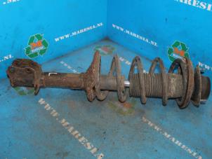 Gebruikte Veerpoot links-voor Chevrolet Nubira Wagon (J100) 1.6 16V Prijs € 31,50 Margeregeling aangeboden door Maresia Auto Recycling B.V.