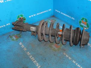 Gebruikte Veerpoot links-voor Chevrolet Nubira Wagon (J100) 1.6 16V Prijs € 31,50 Margeregeling aangeboden door Maresia Auto Recycling B.V.