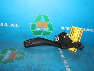 Gebruikte Pinker Schakelaar Volkswagen Caddy III (2KA,2KH,2CA,2CH) 2.0 SDI Prijs € 36,75 Margeregeling aangeboden door Maresia Auto Recycling B.V.