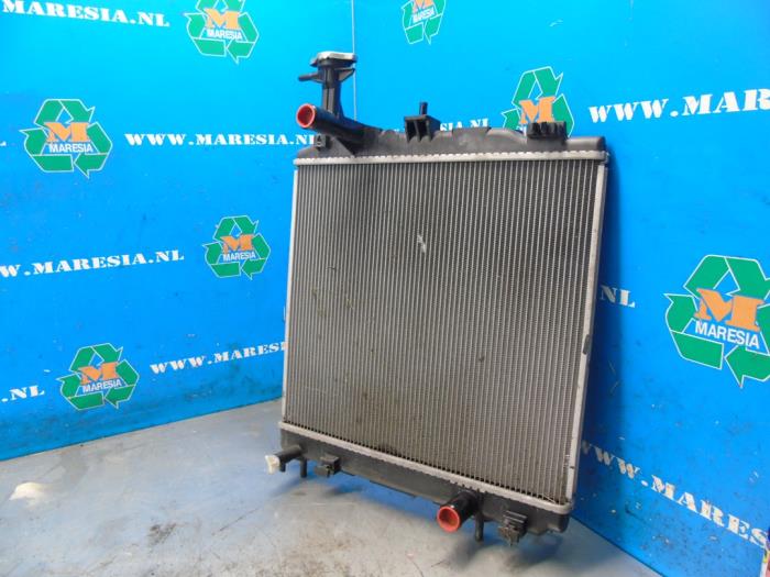 Gebruikte Radiateur Mitsubishi Space Star (A0) 1.0 12V Prijs € 131,25 Margeregeling aangeboden door Maresia Auto Recycling B.V.