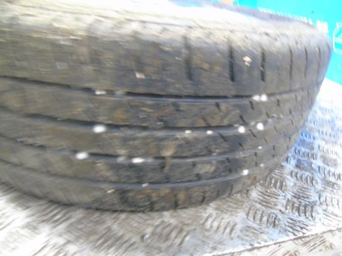 Velgen set + banden van een Suzuki Vitara (LY/MY) 1.6 16V VVT 2015