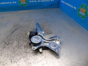 Gebruikte Ruitmechaniek 4Deurs links-achter Suzuki Swift (ZC/ZD) 1.2 Dual Jet 16V Smart Hybrid Prijs € 73,50 Margeregeling aangeboden door Maresia Auto Recycling B.V.