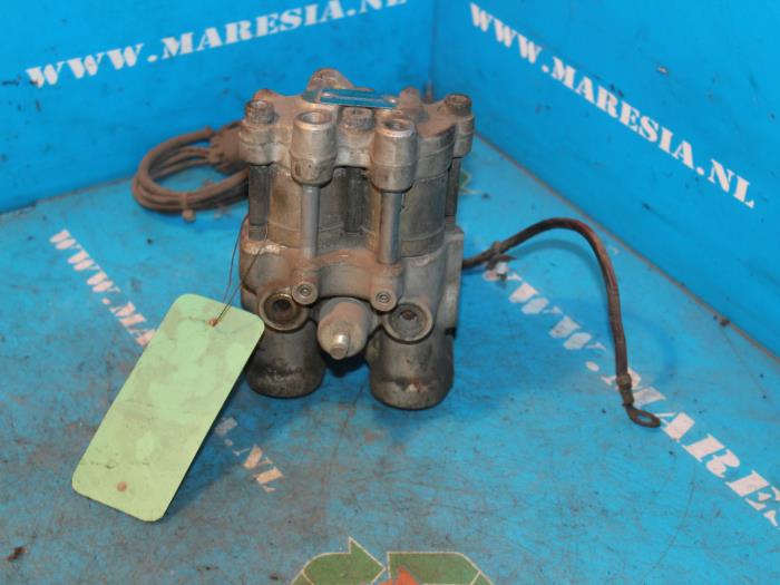 Gebruikte ABS Pomp Nissan 100 NX (B13) 1.6 16V Prijs € 42,00 Margeregeling aangeboden door Maresia Auto Recycling B.V.