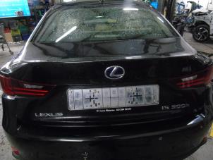 Gebruikte Kofferdeksel Lexus IS (E3) 300h 2.5 16V Prijs € 362,25 Margeregeling aangeboden door Maresia Auto Recycling B.V.
