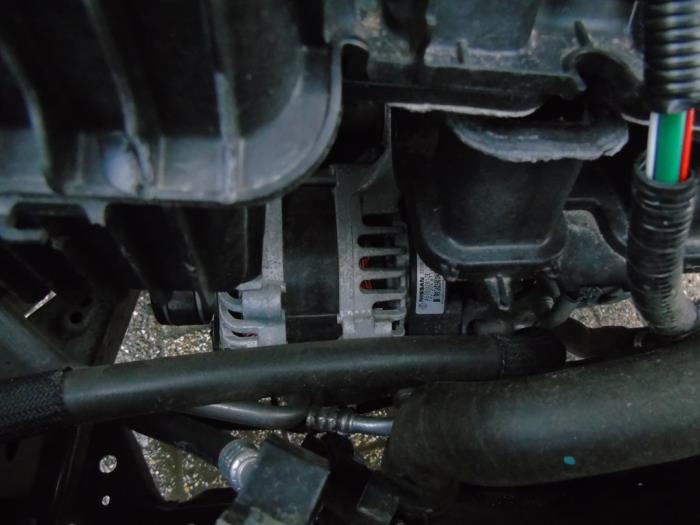 Gebruikte Alternator Nissan Micra (K14) Prijs € 78,75 Margeregeling aangeboden door Maresia Auto Recycling B.V.