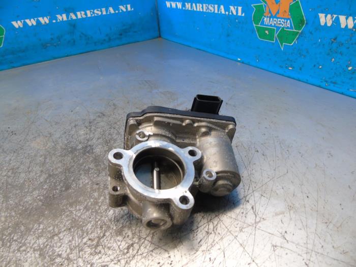 Gebruikte Gasklephuis Nissan Micra (K14) Prijs € 73,50 Margeregeling aangeboden door Maresia Auto Recycling B.V.