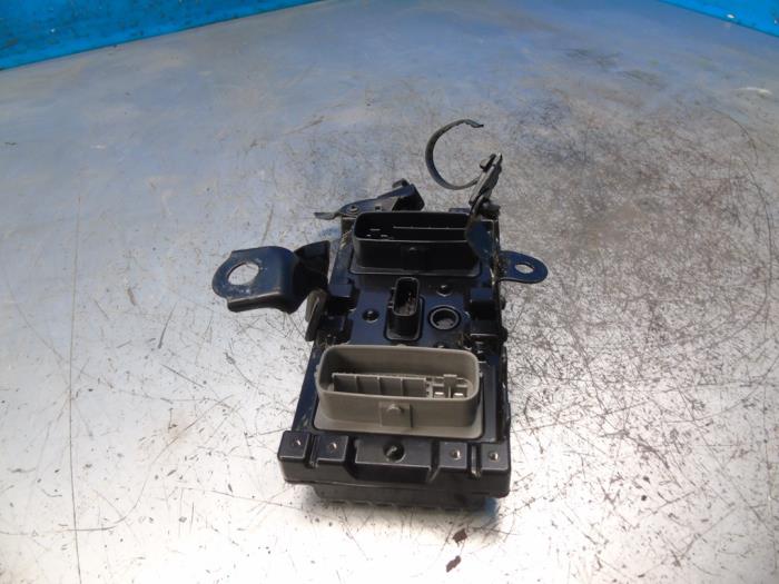 ABS Computer van een Lexus IS (E3) 300h 2.5 16V 2016