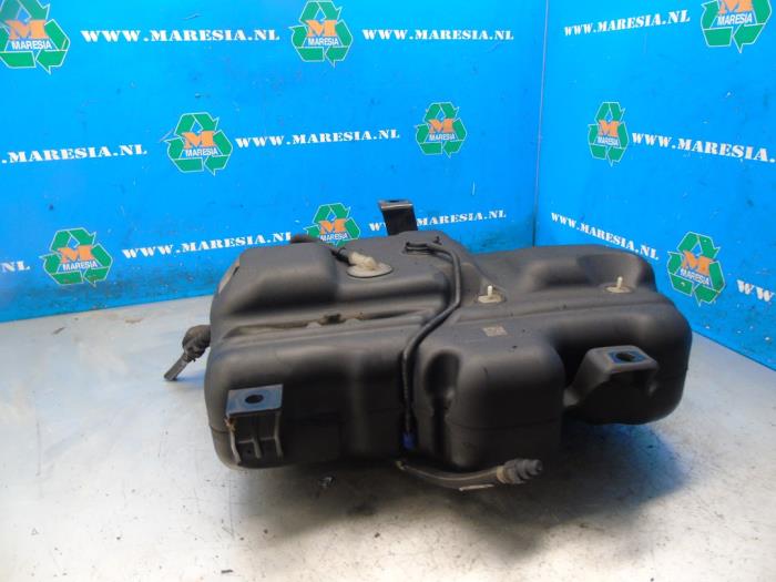 Gebruikte Ureumreservoir Renault Trafic (1FL/2FL/3FL/4FL) 1.6 dCi 125 Twin Turbo Prijs € 367,50 Margeregeling aangeboden door Maresia Auto Recycling B.V.